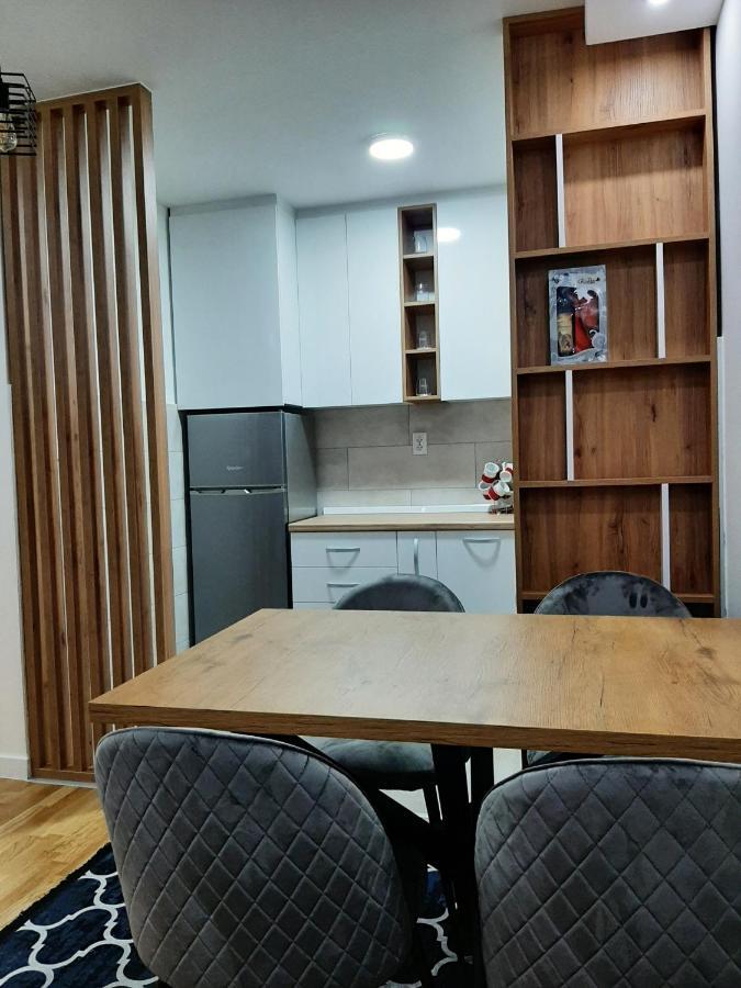 Apartman,,Kul"Life Lukavica Zewnętrze zdjęcie